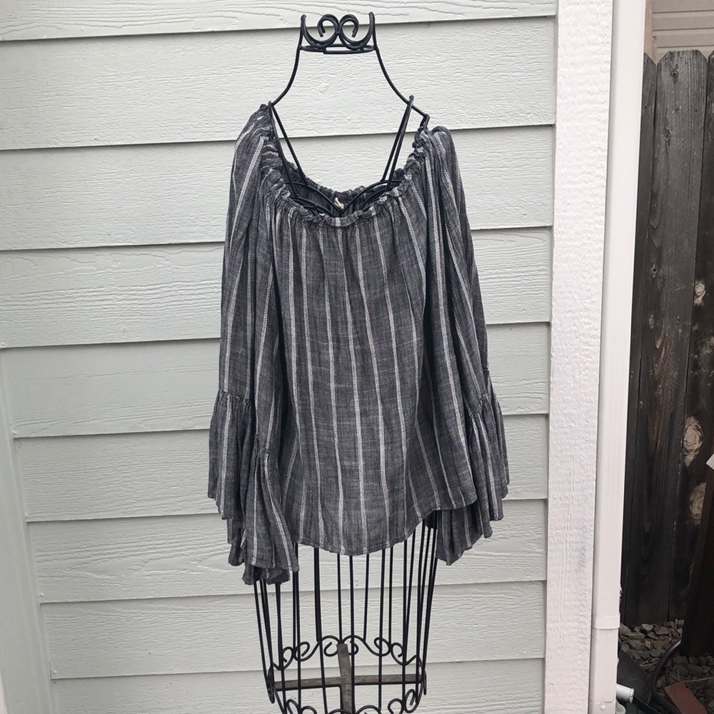 Strapless long sleeve shirt